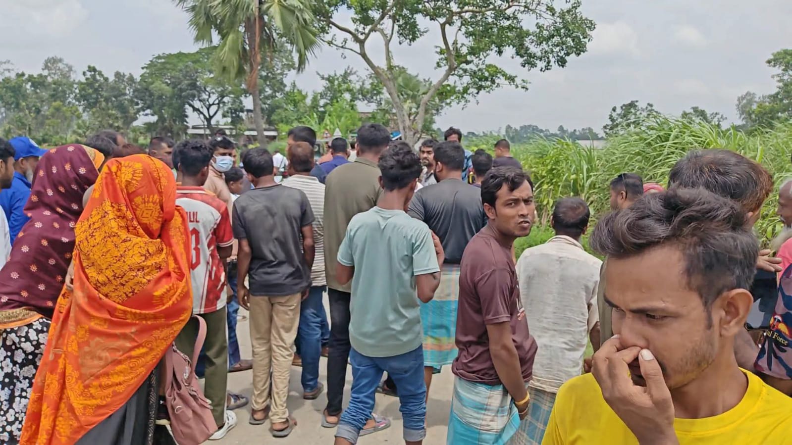 জয়পুরহাটে আখক্ষেত থেকে মানুষের কঙ্কাল উদ্ধার